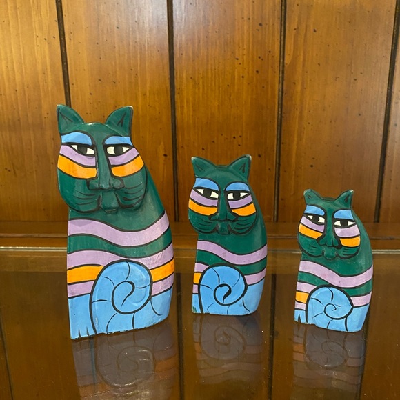 Laurel Burch Other - Laurel Burch Hand Painted Carved Wood Trio of Cats Figurine Statue Set of 3